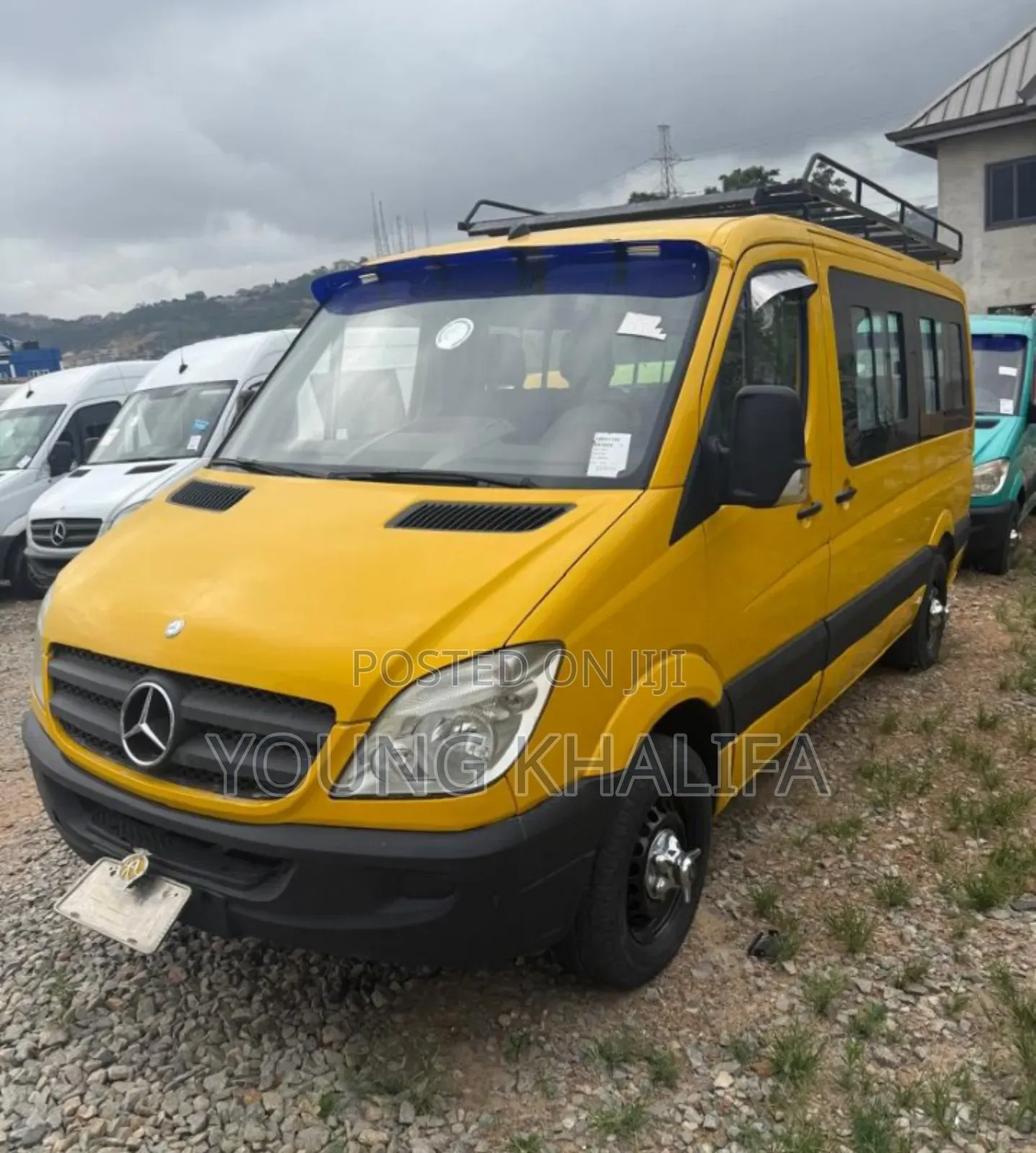 Mercedes-Benz Sprinter 2012 Yellow