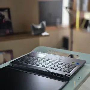 Laptop MSI Cyborg 15 8GB Intel Core i5 SSD 512GB