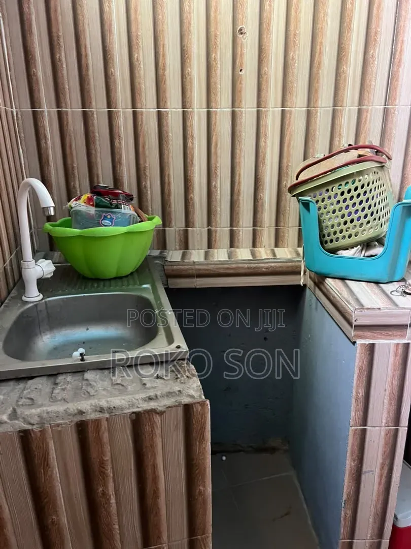 Mini Flat in Dr Roko, Fan Milk for rent