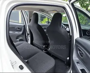 Toyota Vitz 2016 White