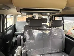 Toyota HiAce 2010 Black