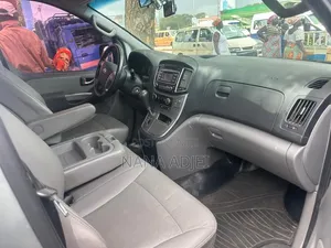 Hyundai Satellite 2019 Gray