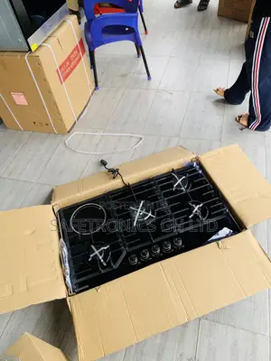 Adorable Sleek (Inbuilt 4 Gas 1 Electric) Kenwood Black Hob