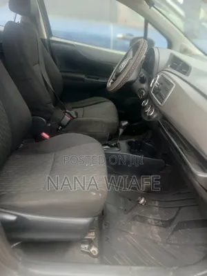 Toyota Yaris 2012 Gray