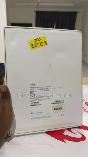 New Apple iPad Pro 13 (2025) 256 GB Black