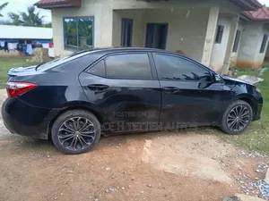 Toyota Corolla S Premium 4dr Sedan (1.8L 4cyl CVT) 2016 Black
