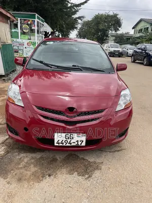 Toyota Yaris 2010 Red