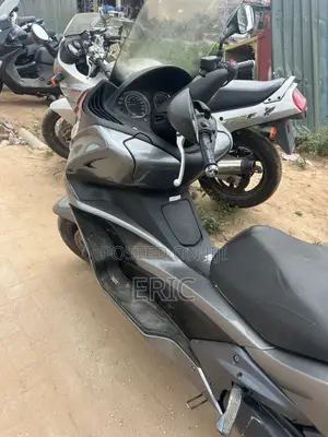 Honda 2022 Silver