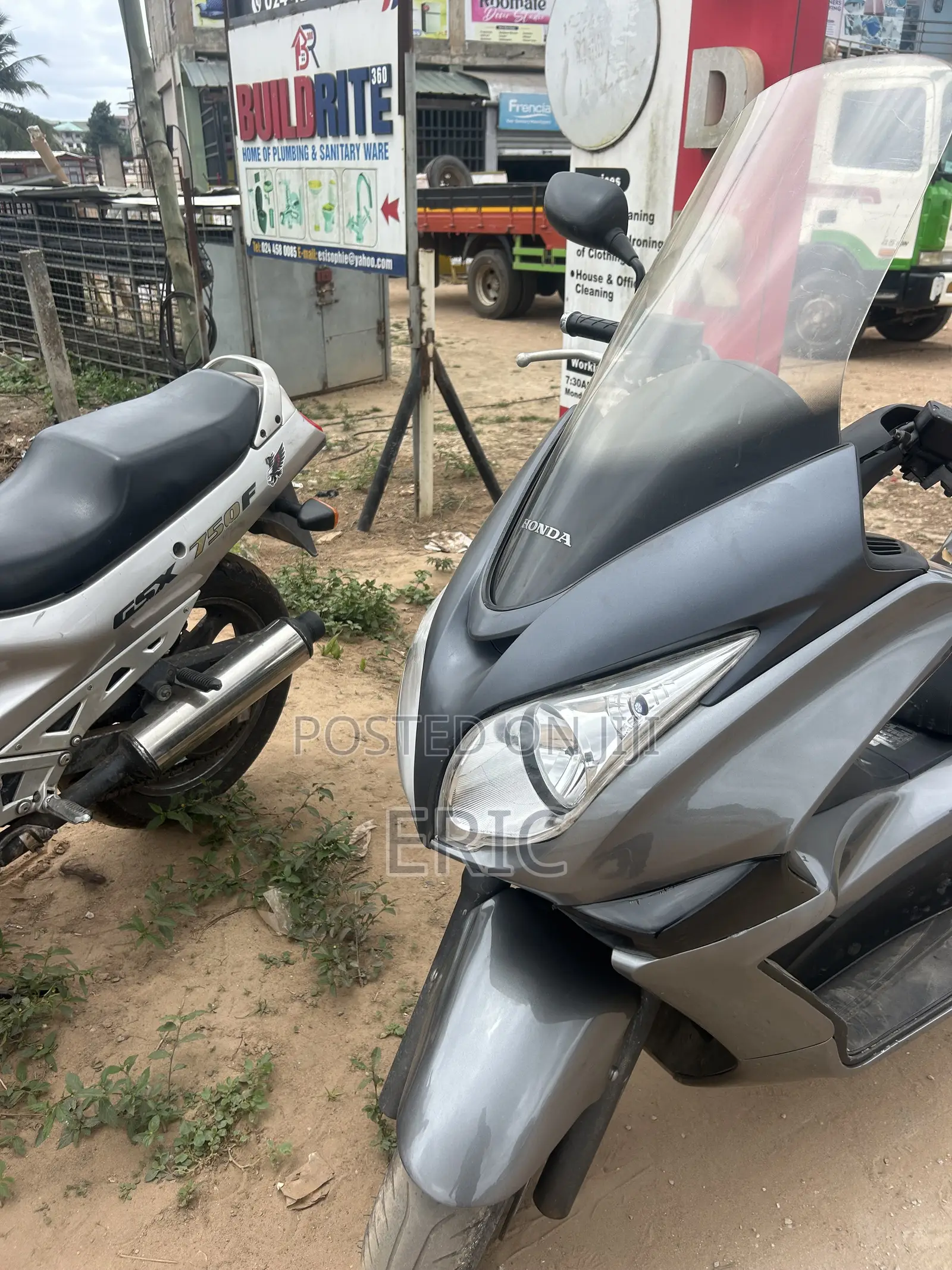 Honda 2022 Silver