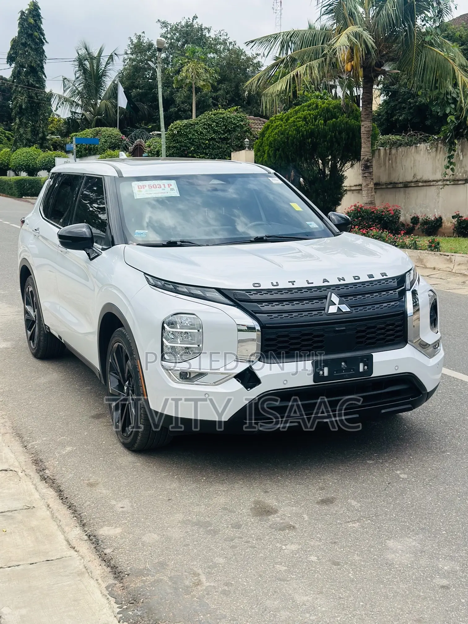 Mitsubishi Outlander 2022 White