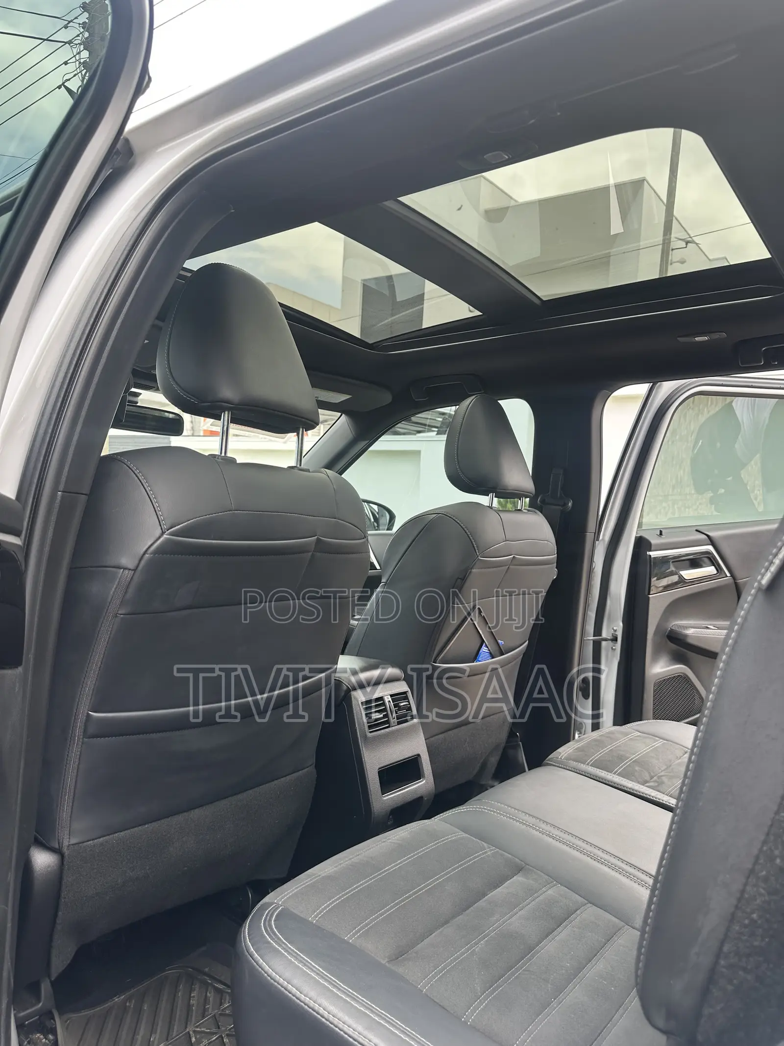 Mitsubishi Outlander 2022 White