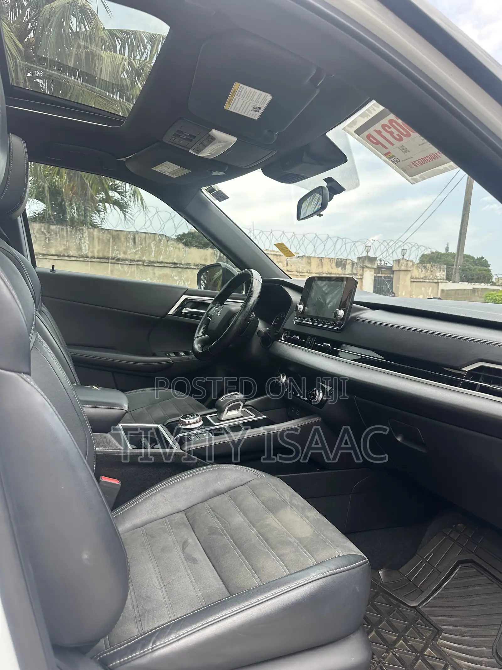 Mitsubishi Outlander 2022 White