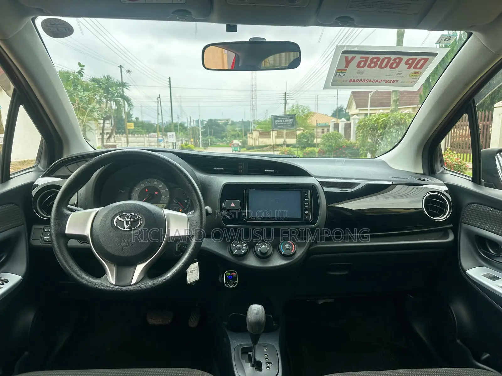 Toyota Vitz 1.3 AWD 5dr 2014 Red