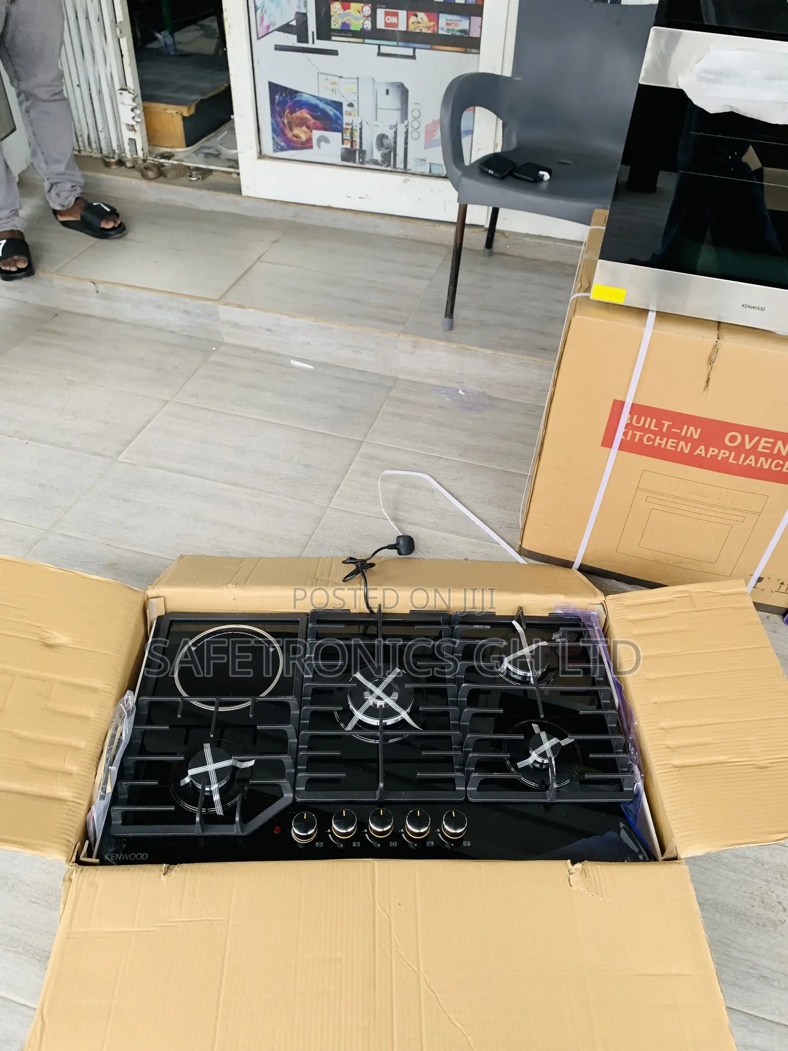 Long Lasting ~ Kenwood Black 1 Electric 4 Gas 90cm Inbuilt