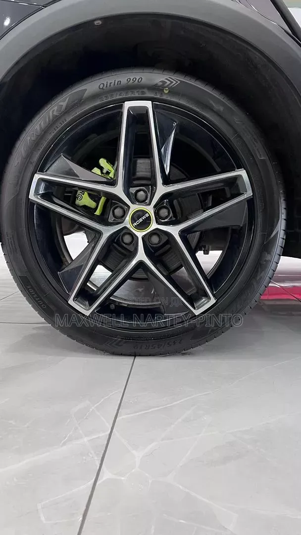 New Roewe RX5 Plus 2022 Black