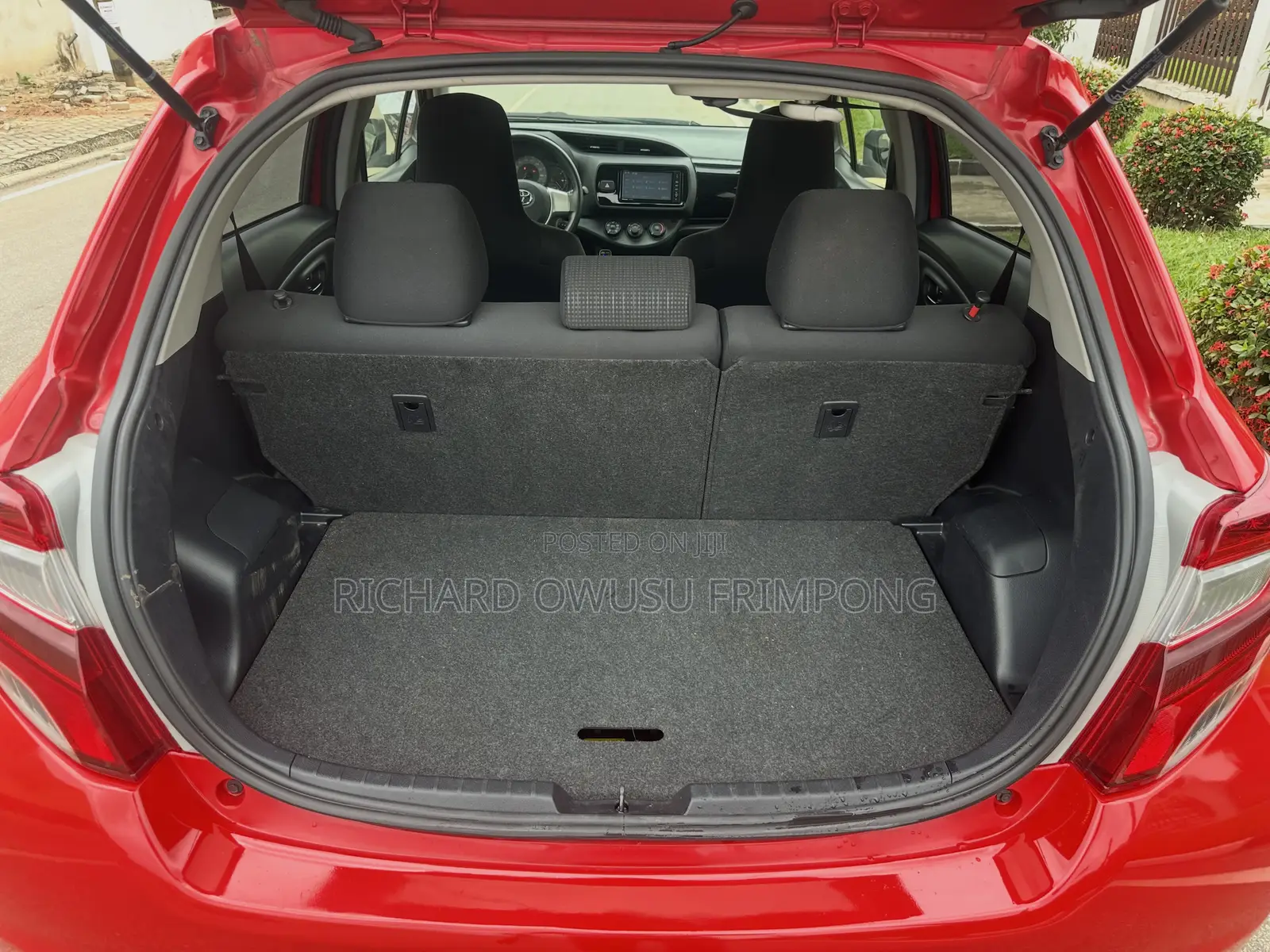 Toyota Vitz 1.3 AWD 5dr 2014 Red