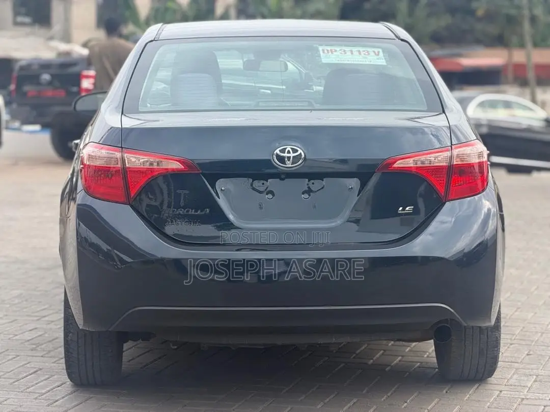 Toyota Corolla LE (1.8L 4cyl 2A) 2019