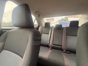 Toyota Corolla LE (1.8L 4cyl 2A) 2019