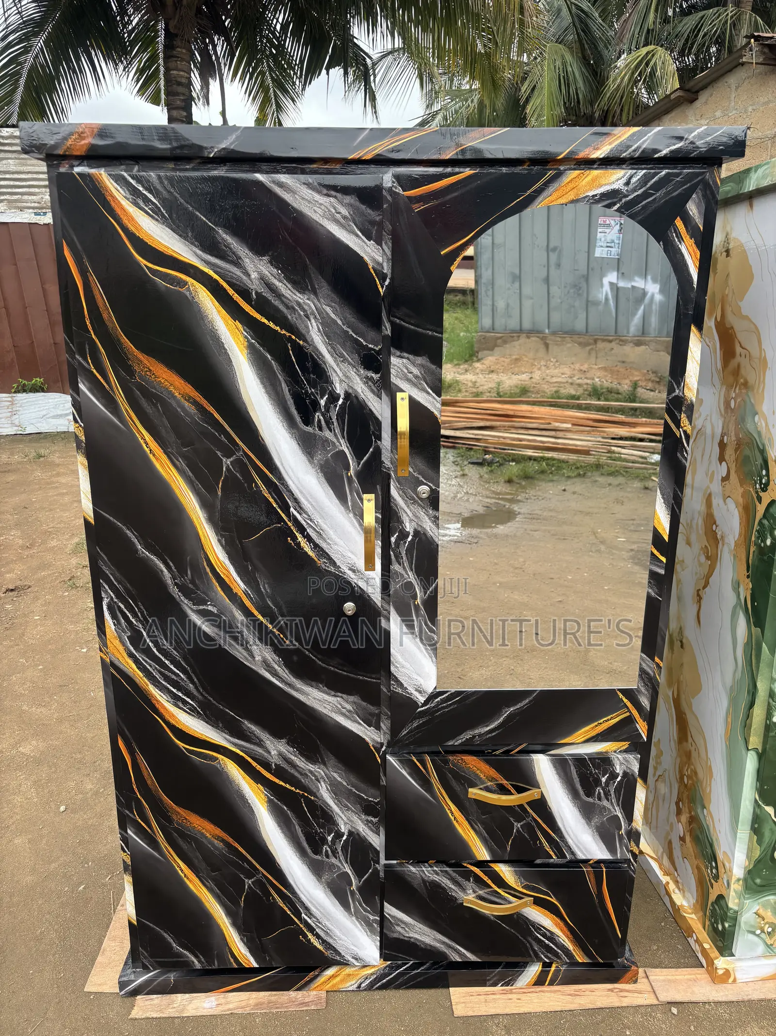 Wadrobe Iliad Designed (Cash on Delivery )