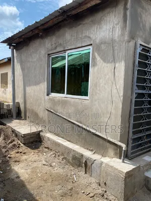 1bdrm Room & Parlour in Trade Fair for rent