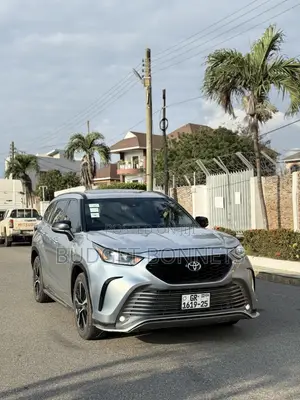 Toyota Highlander XSE 2021 Gray