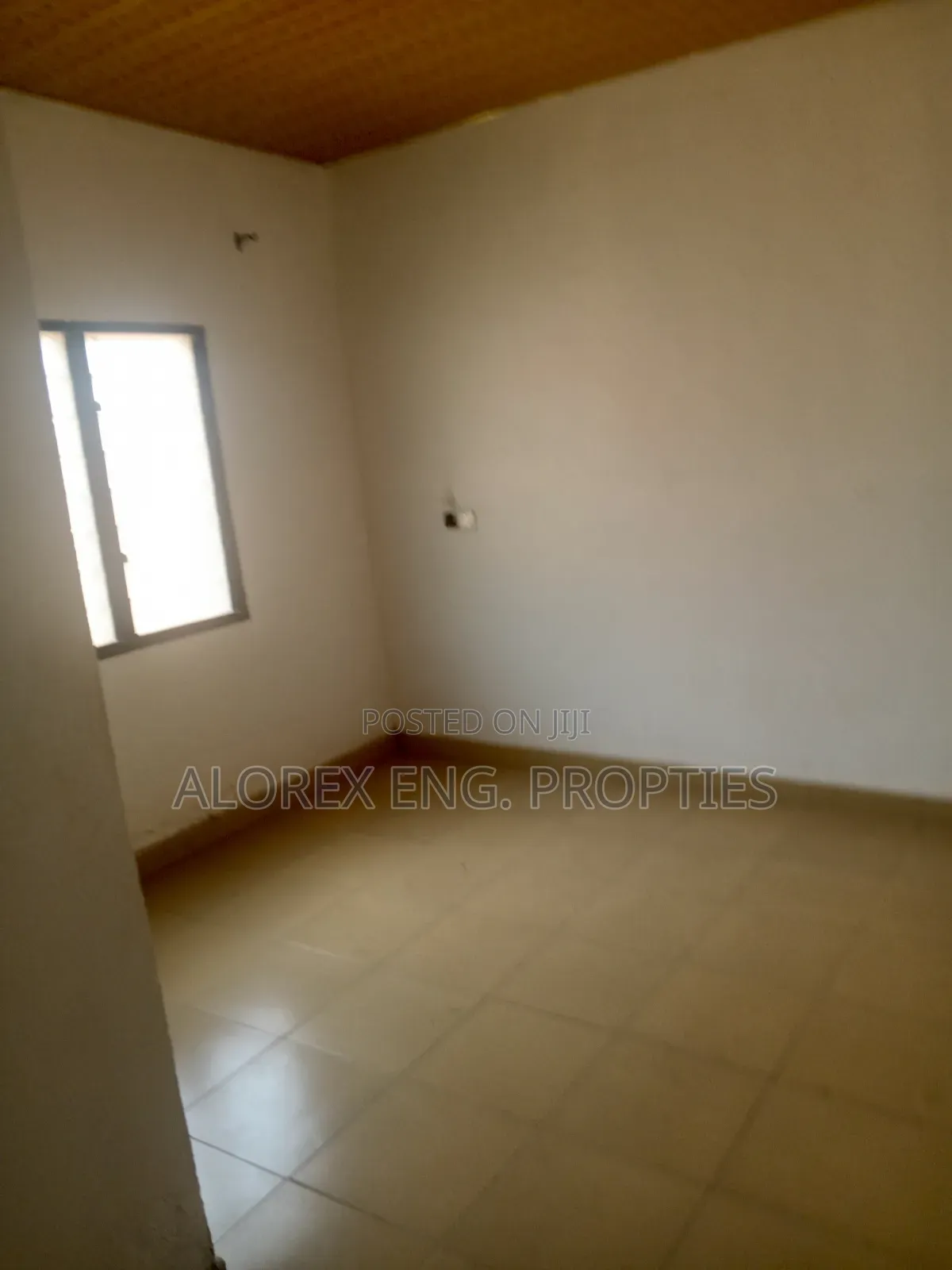 1bdrm Apartment in Chamber Self, Frafraha for rent
