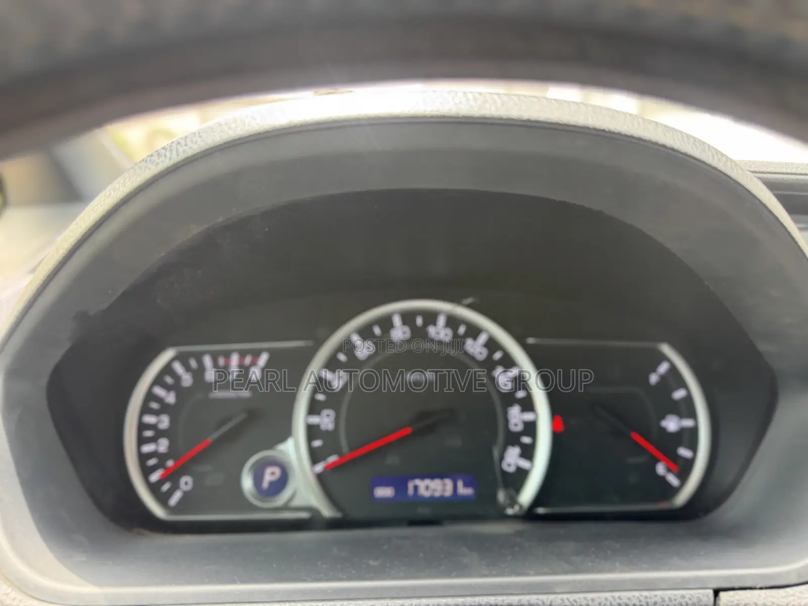 Toyota Voxy ZS 4WD 8-Seater 2014 Black