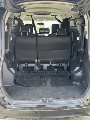 Toyota Voxy ZS 4WD 8-Seater 2014 Black