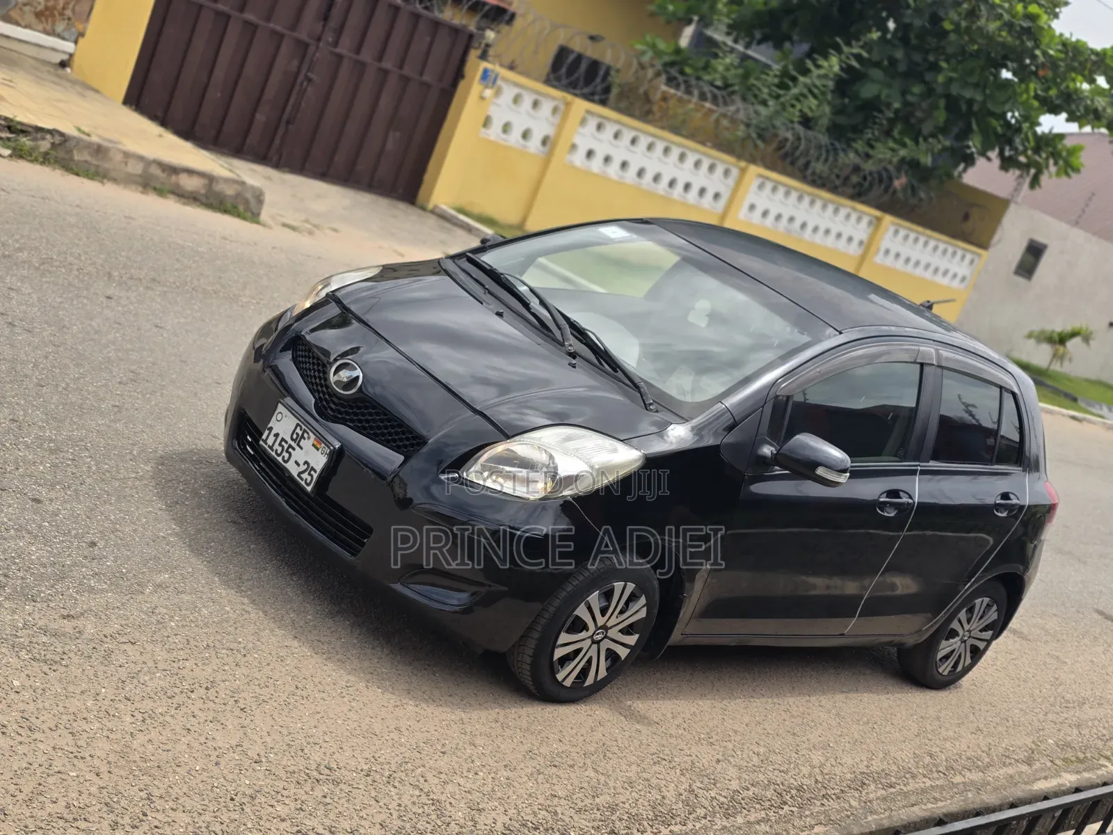 Toyota Vitz 1.0 FWD 3dr 2010 Black