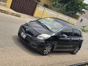 Toyota Vitz 1.0 FWD 3dr 2010 Black