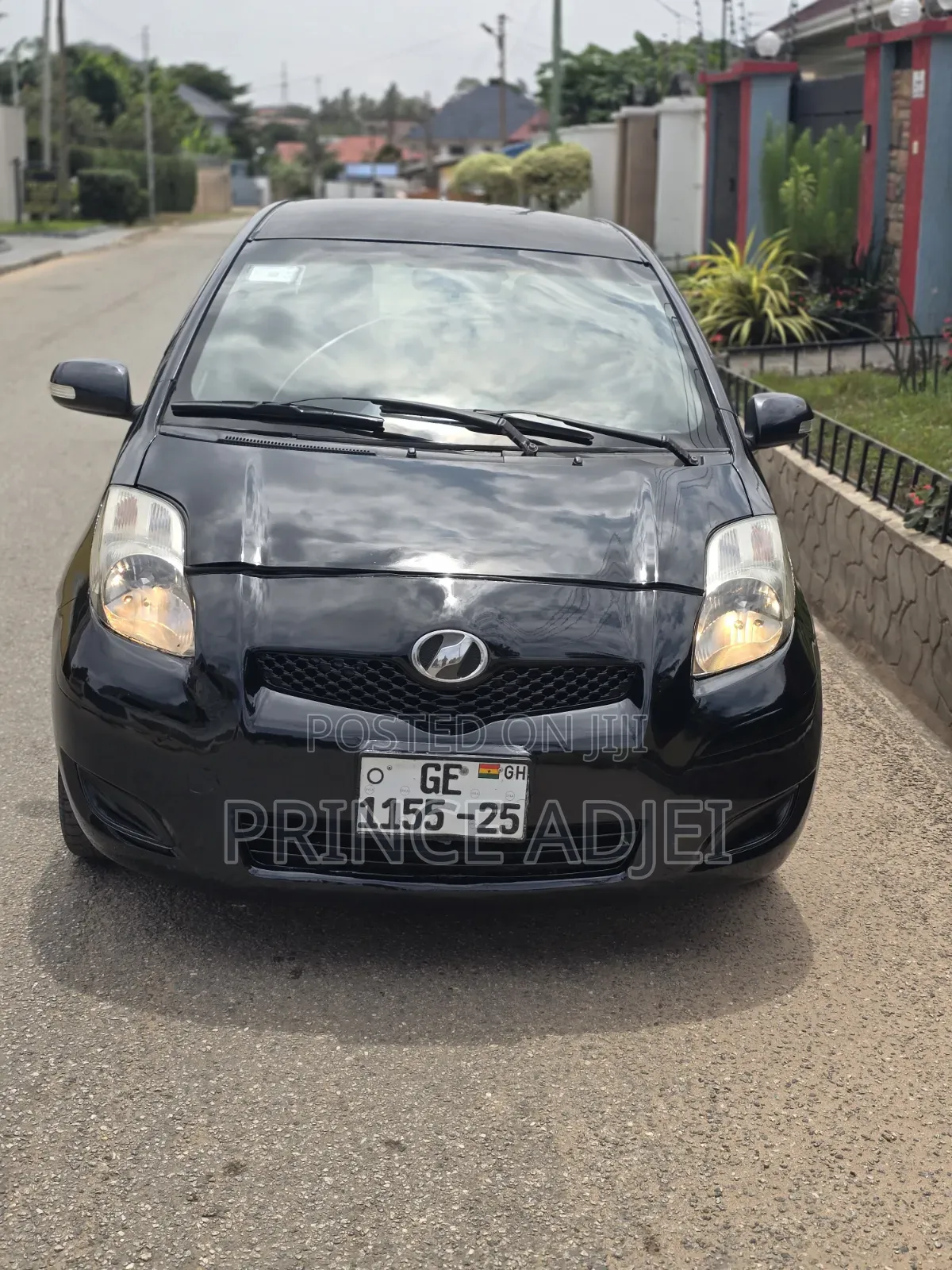 Toyota Vitz 1.0 FWD 3dr 2010 Black