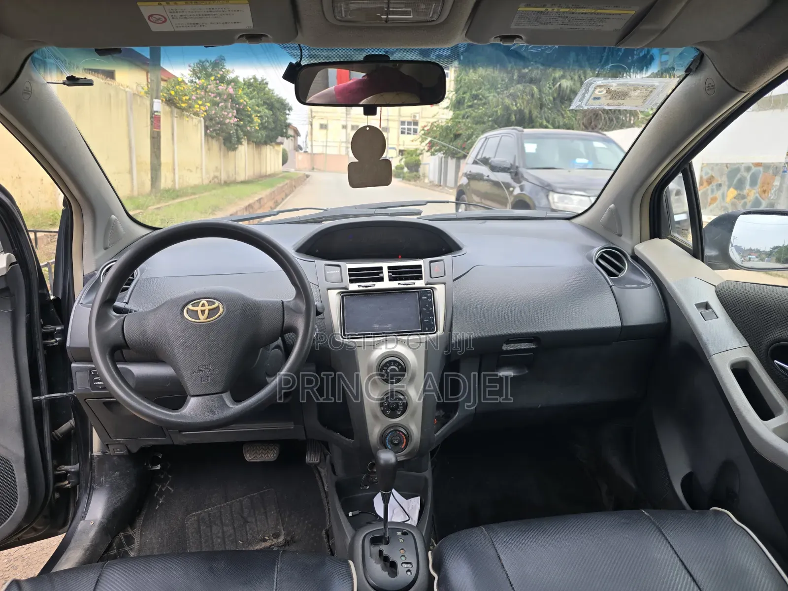 Toyota Vitz 1.0 FWD 3dr 2010 Black