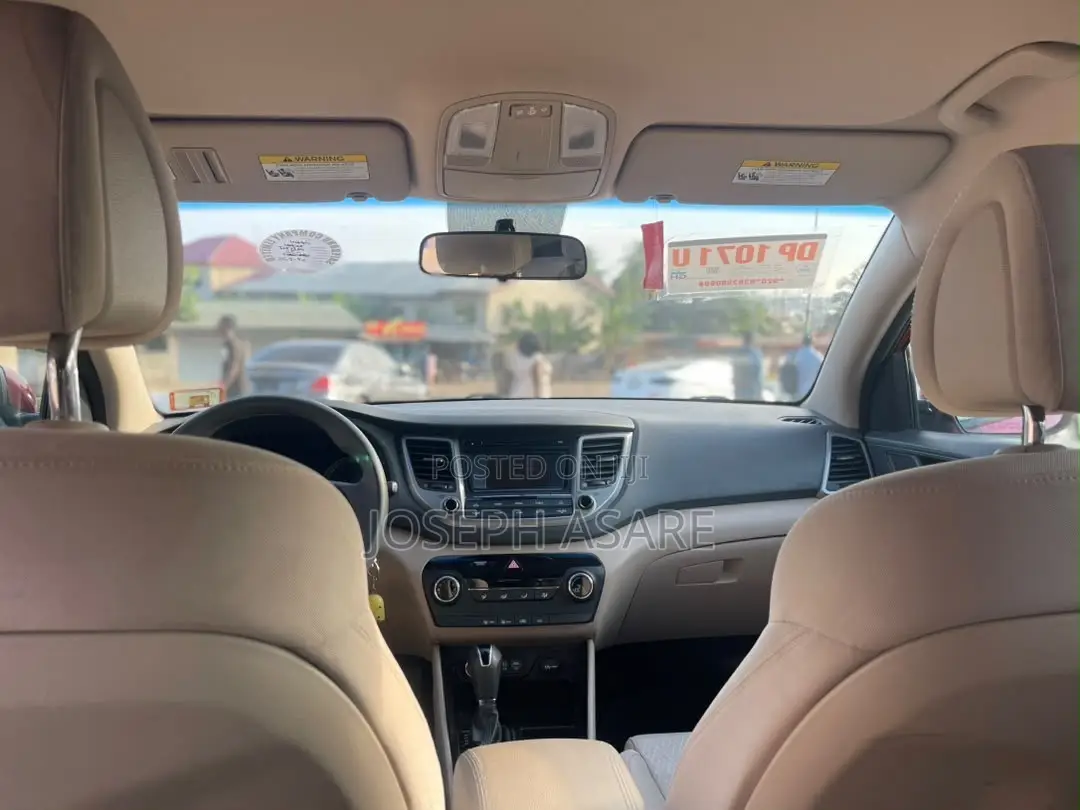 Hyundai Tucson 2017 Red