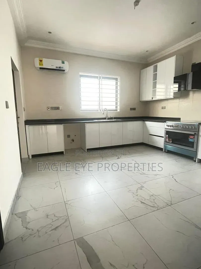 4bdrm House in Adenta Aviation, Ga East Municipal for sale