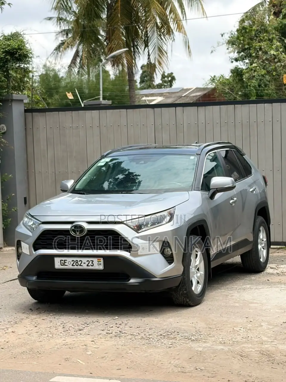 Toyota RAV4 XLE AWD 2019 Silver
