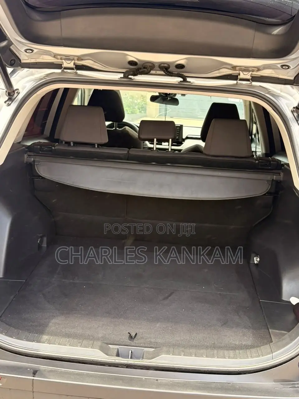 Toyota RAV4 XLE AWD 2019 Silver