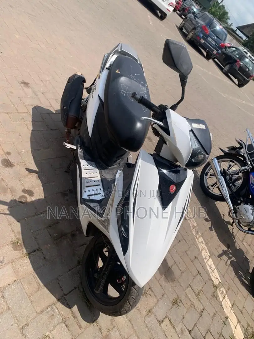 Kymco 2008 White