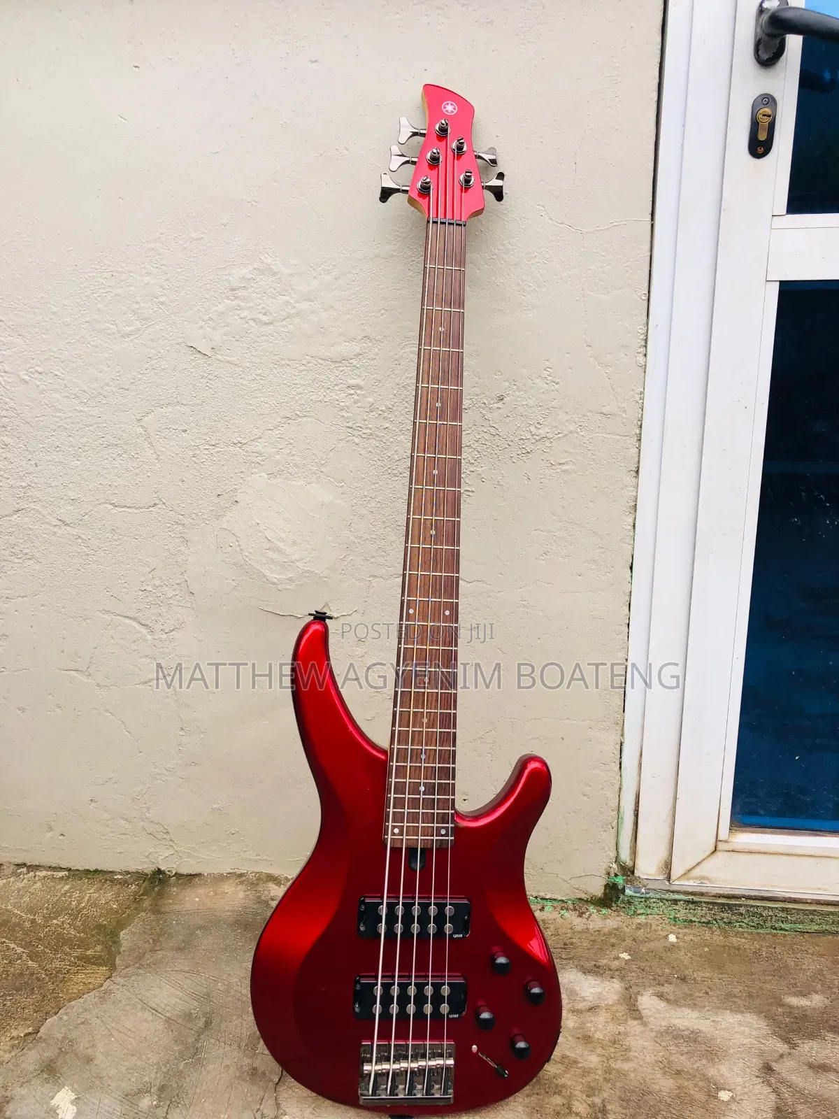 Yamaha TRBX 305 Guitar