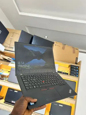 New Laptop Lenovo ThinkPad T480 8GB Intel Core i5 SSD 256GB