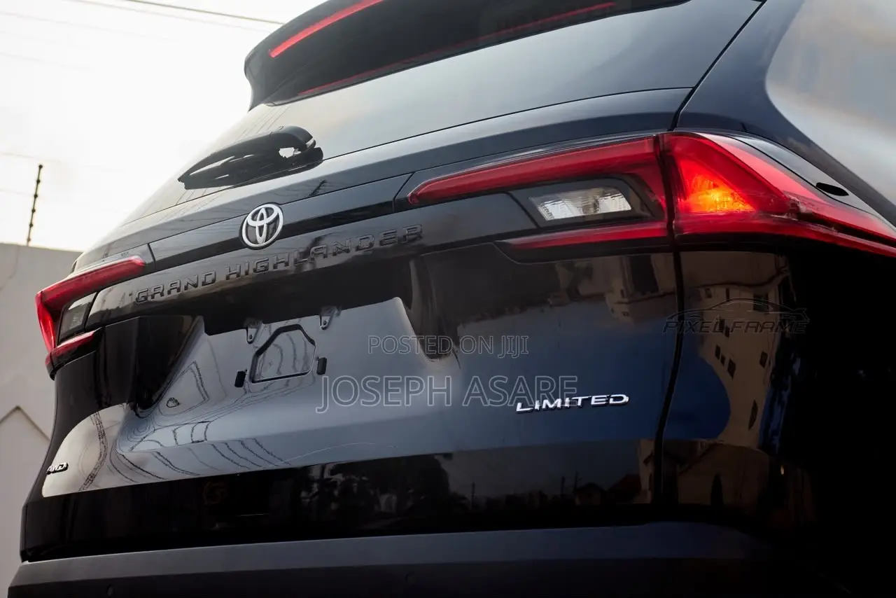 Toyota Grand Highlander Limited AWD 2024 Black