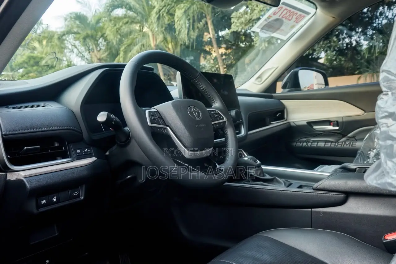 Toyota Grand Highlander Limited AWD 2024 Black
