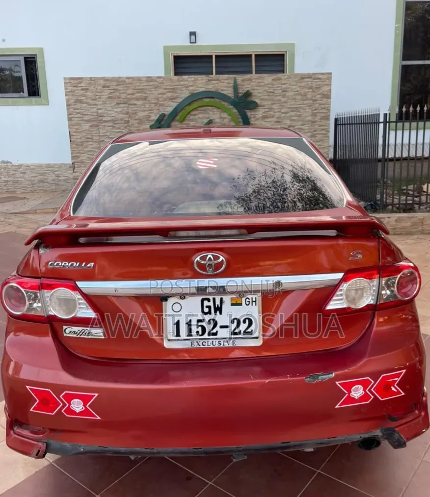 Toyota Corolla 2013 Red
