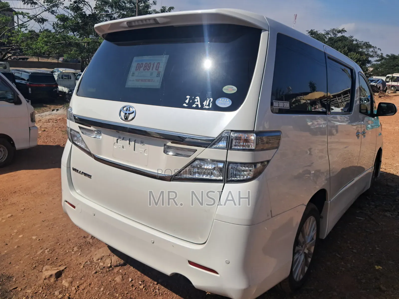 Toyota Vellfire V 2.4 4WD 8-Seater 2012 White