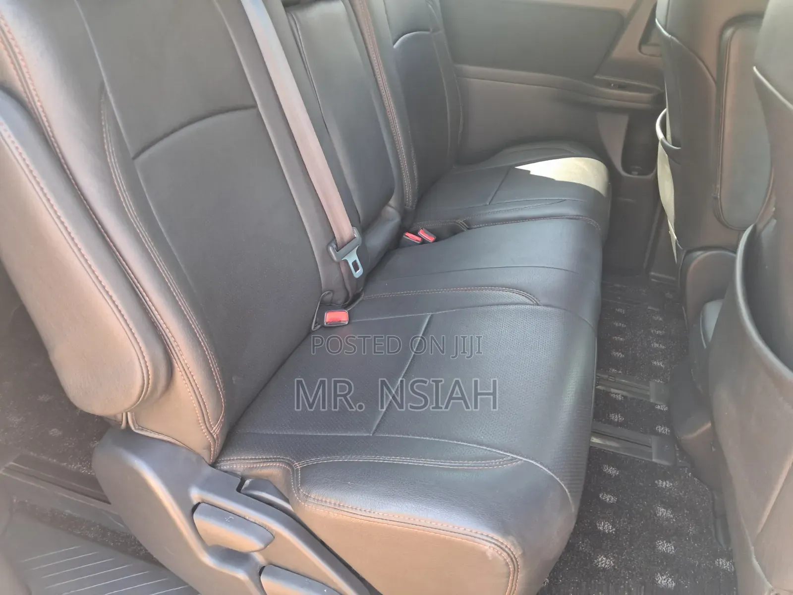 Toyota Vellfire V 2.4 4WD 8-Seater 2012 White