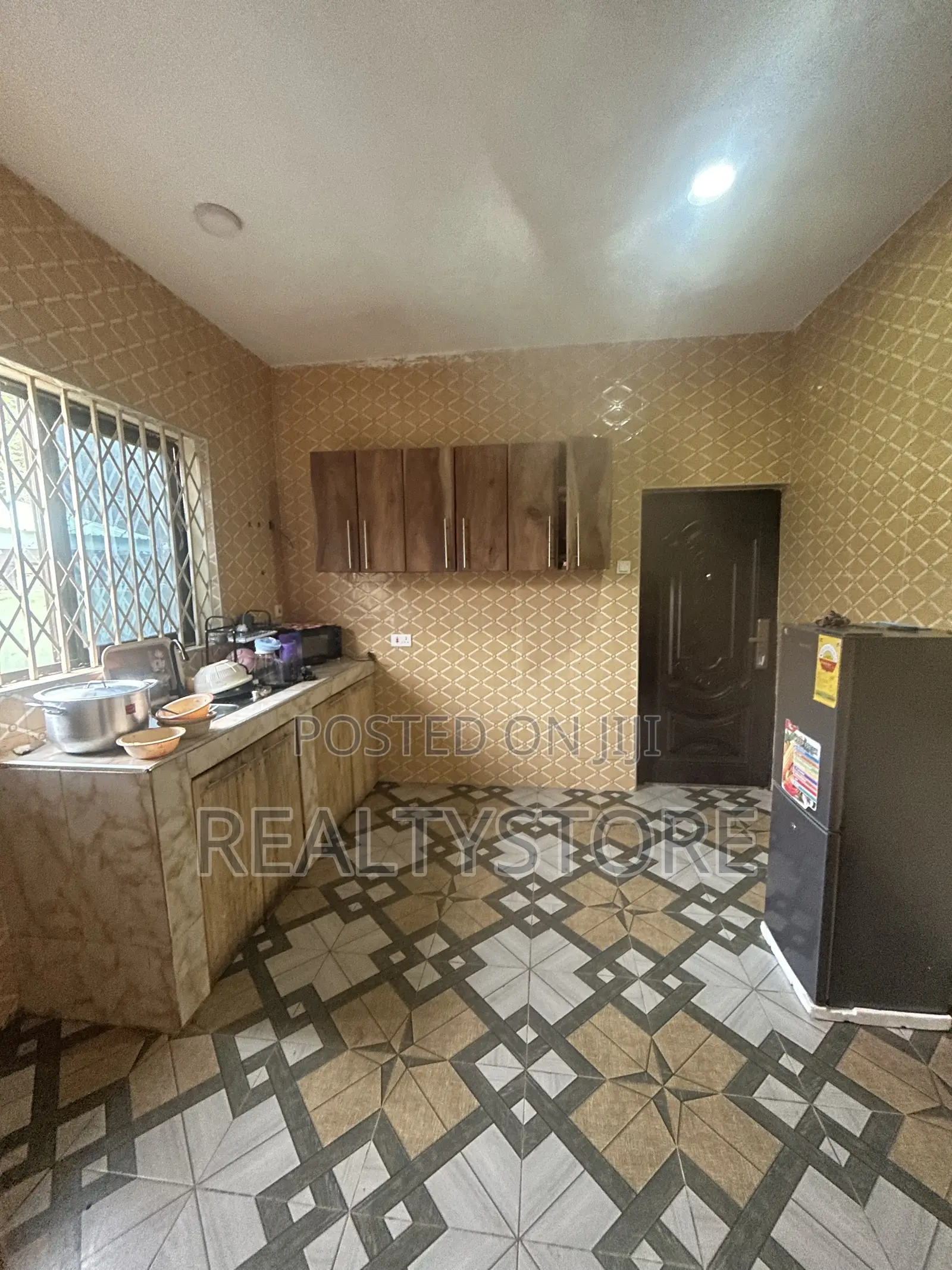 3bdrm Apartment in Kwabenya, Accra Metropolitan for rent