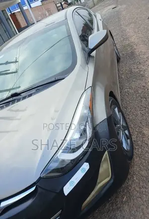 Hyundai Elantra 2015 Gold