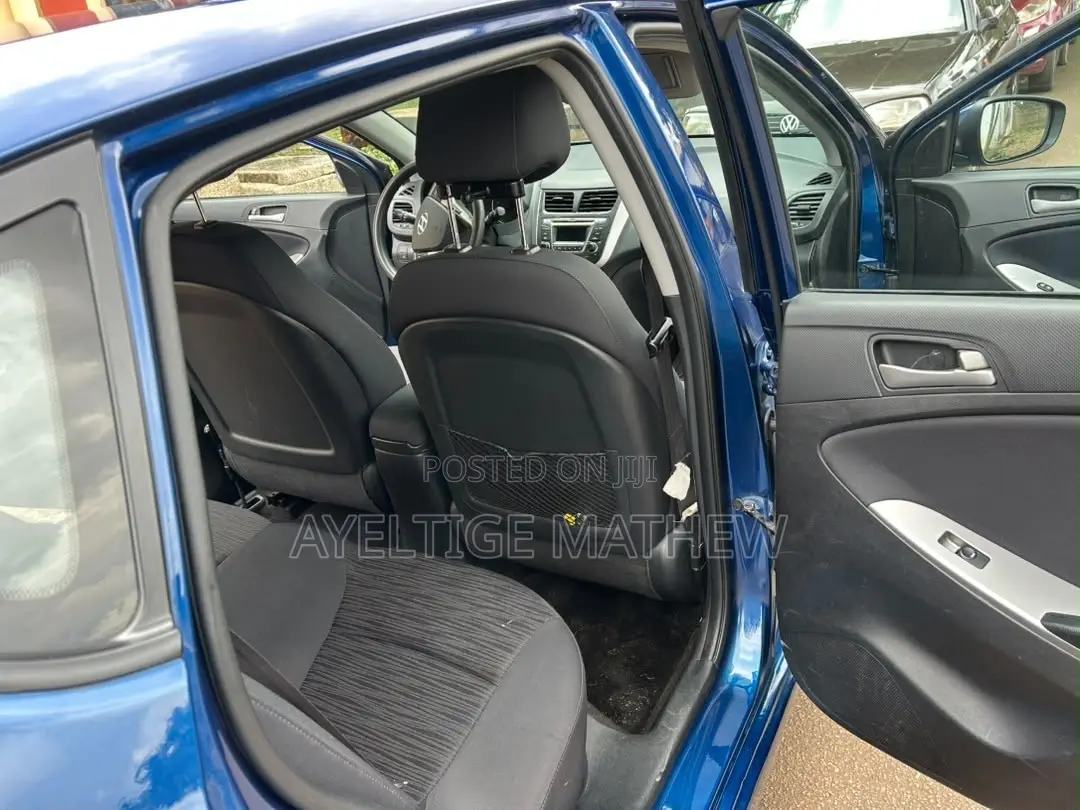 Hyundai Accent SE Hatchback 2016 Black