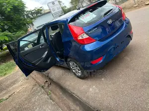 Hyundai Accent SE Hatchback 2016 Black