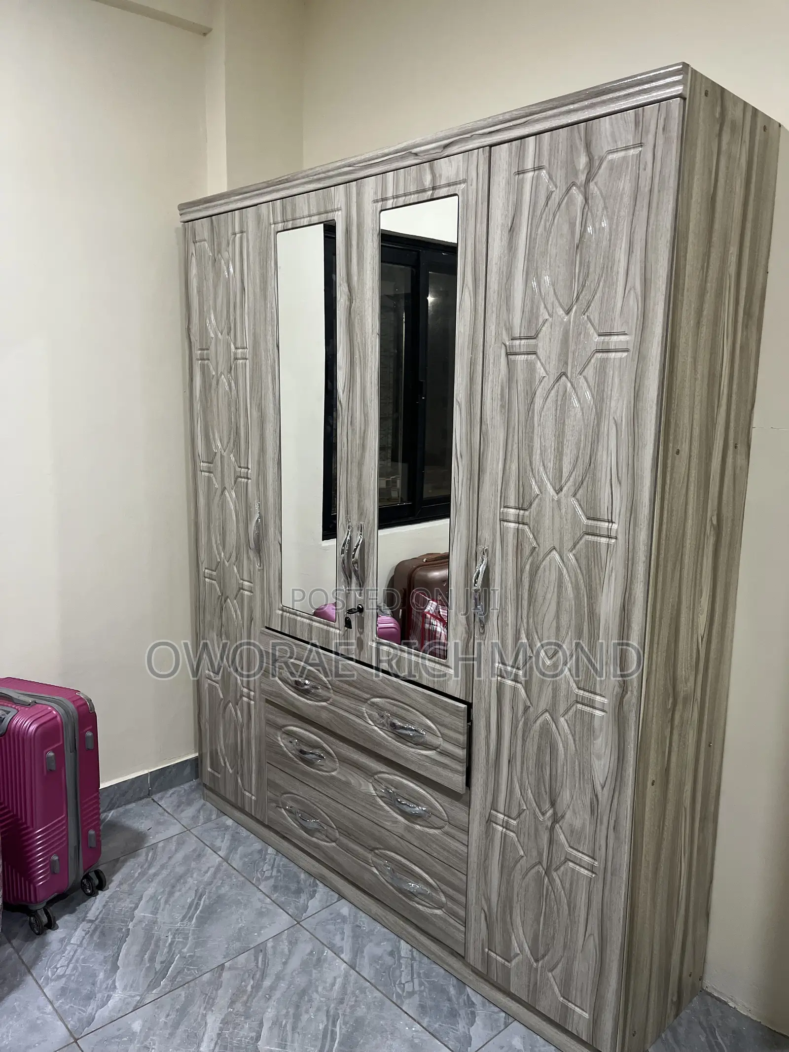 Quality Wardrobes and Kitchen Cabinets
