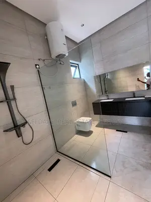 4bdrm Duplex in Sefdard Properties, Kwabenya for sale